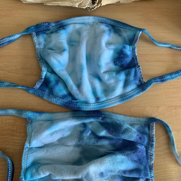 NWT bundle of 2 blue tie dye cotton face masks - Picture 2 of 8